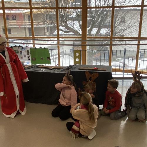 Theater 1. und 4. Klasse Weihnachten